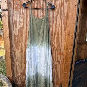 Women's Green and White Dress